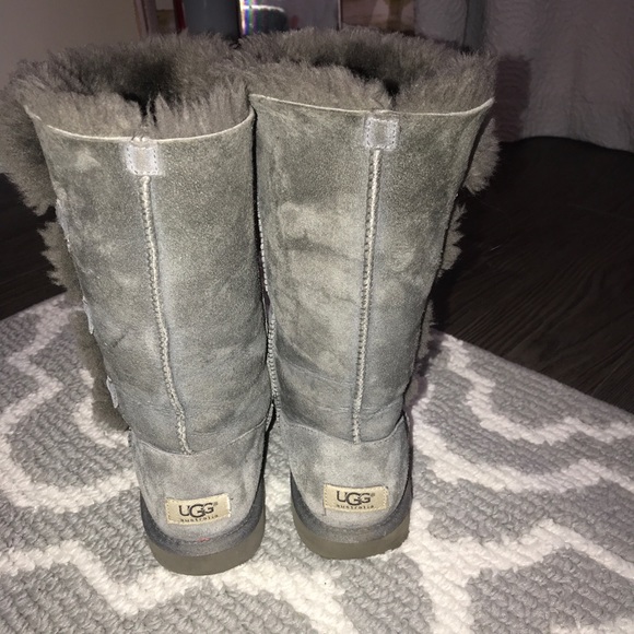 Bailey button UGGS - Picture 3 of 6